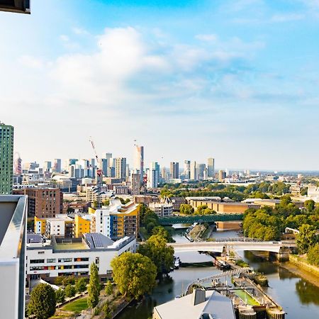 Luxury Apt Near Canary Wharf With Stunning Views ロンドン エクステリア 写真