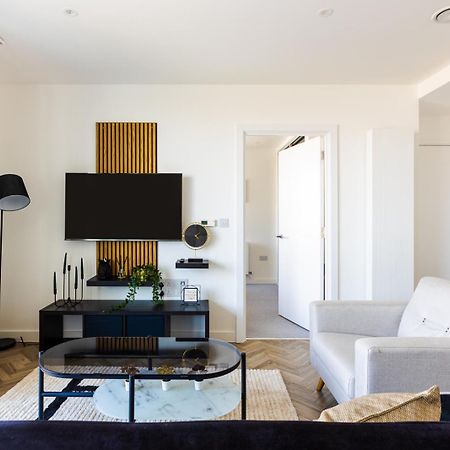 Luxury Apt Near Canary Wharf With Stunning Views ロンドン エクステリア 写真